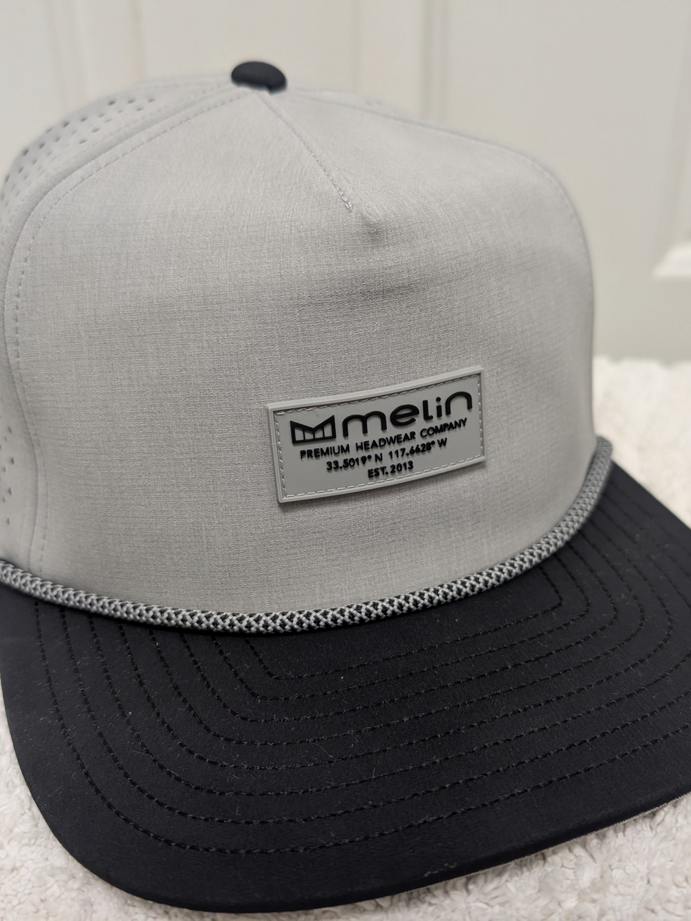 Melin Coronado Brick Hydro Hat Heather Grey Black Performance Snapback Classic